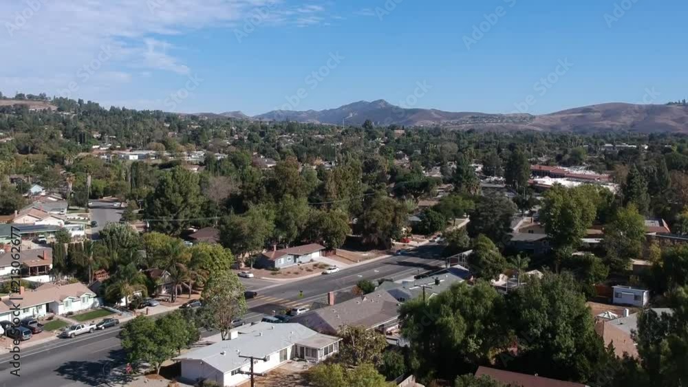 Forward tilting drone over California street Forward tilting drone over California street