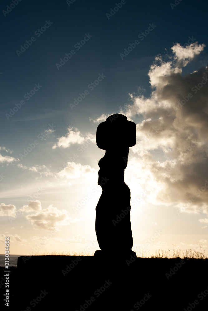 Fototapeta premium Moai Rapa Nui Isla de Pascua