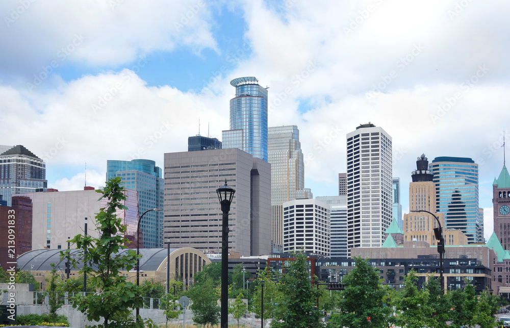 Downtown Minneapolis skyline
