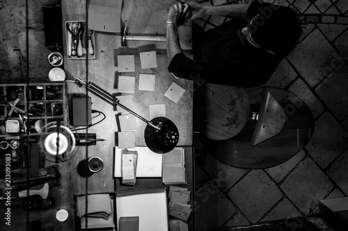 Table de travail du maroquinier