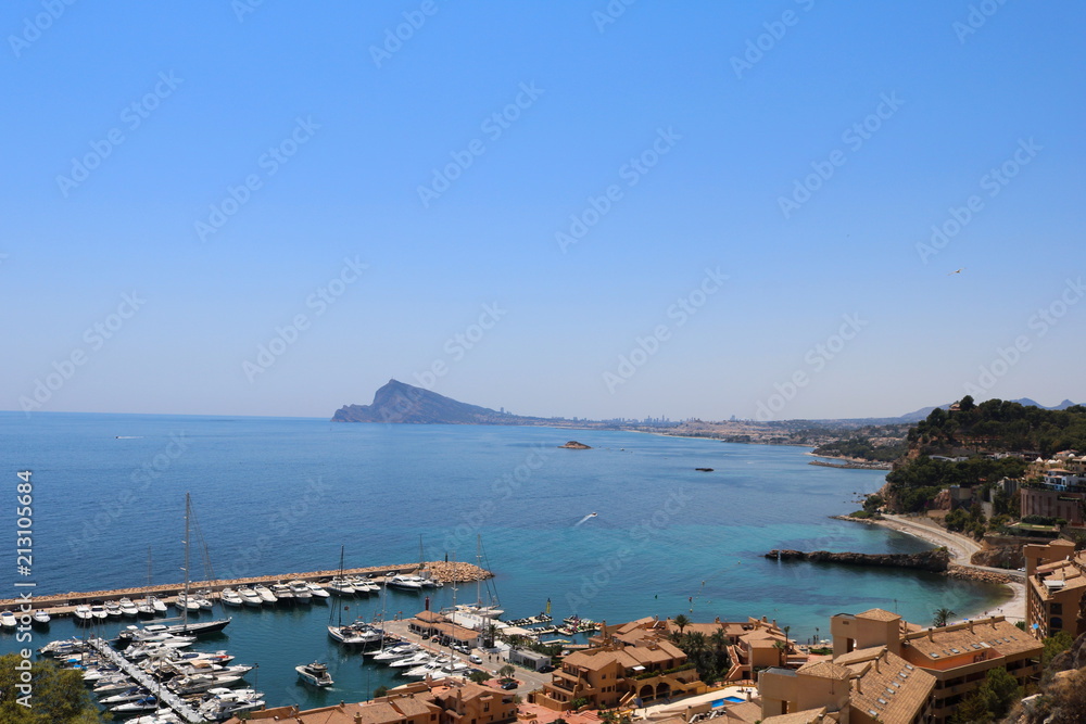 SPECTACULAR VIEW TO THE MEDITERRANEAN SEA WITH YACHTS AND LUXURY HOUSES