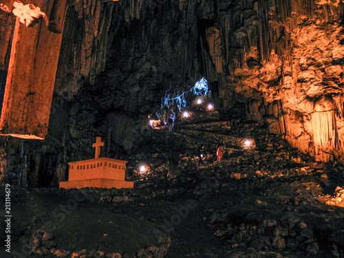 Melidoni Höhle mit Sarkophag