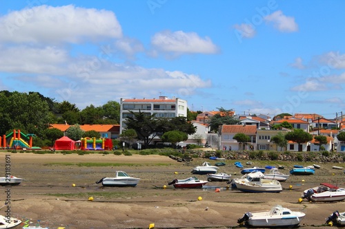 bateaux au port de st gilles croix de vie en Vendée © sylviane