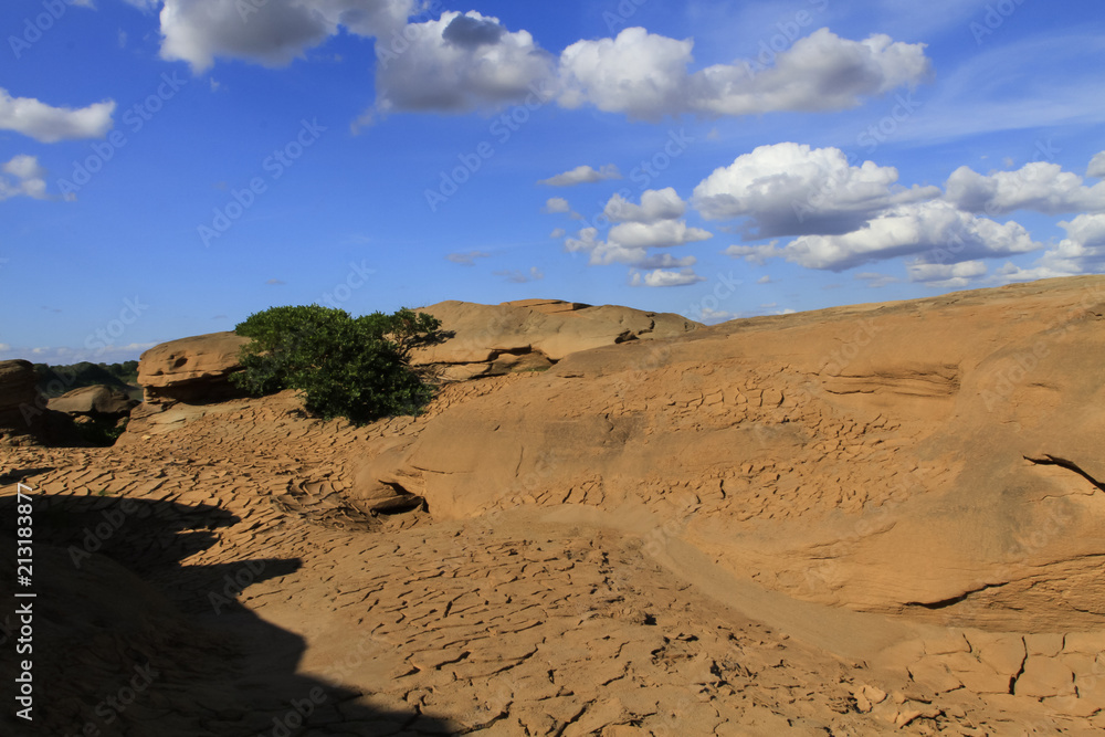 Sam Phan Bok is The Grand Canyon of Thailand for destination of world tourist. 