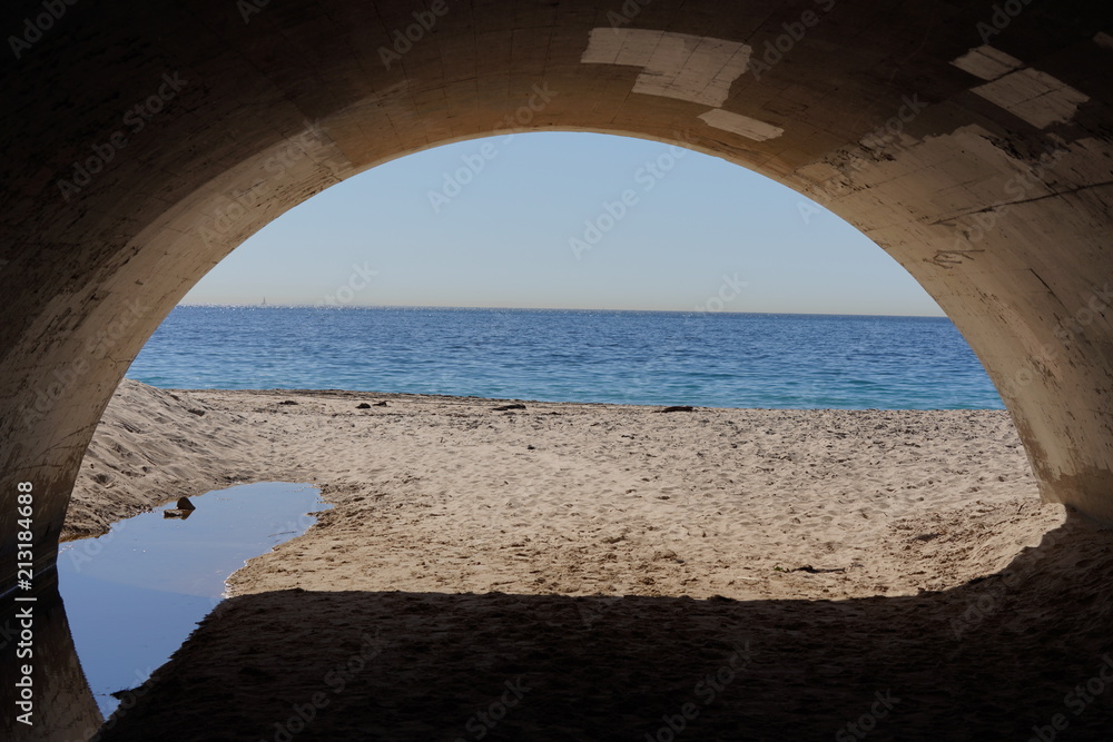 beach tunnel