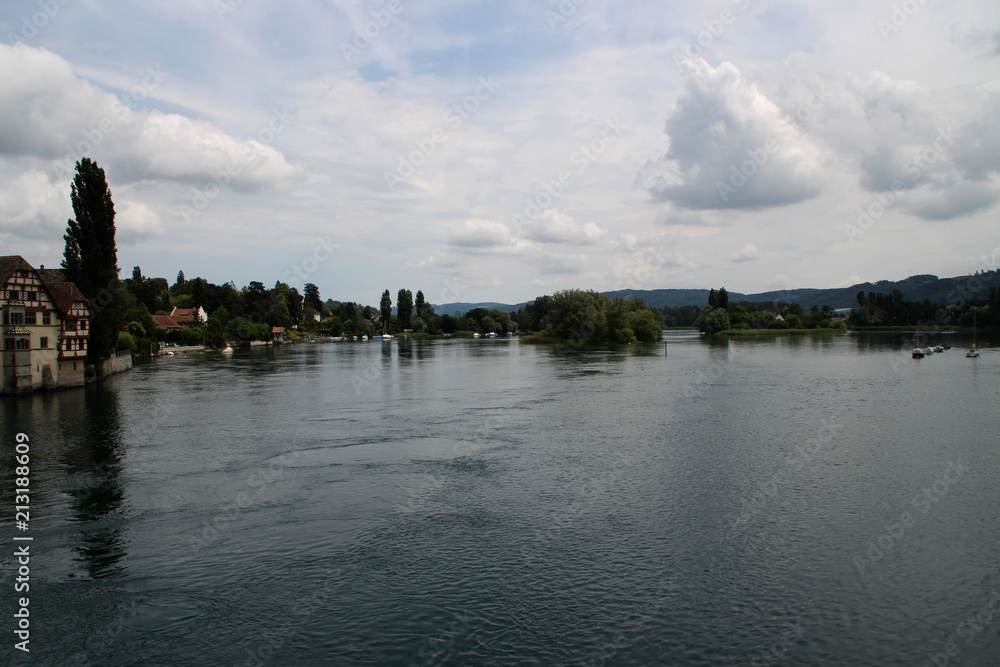 Fototapeta premium Der Rhein bei Stein in der Schweiz
