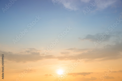 Blue sky in sunset © Oran Tantapakul