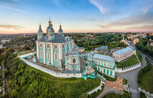 Canvas Print Aerial view of Uspenskiy Cathedral in Smolensk, Russia