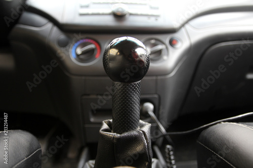 Mechanical transmission lever  inside the car © Mashevur
