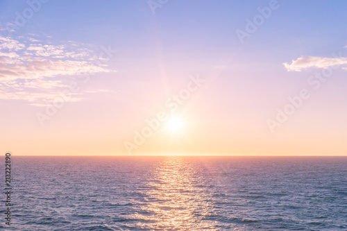 Sonnenuntergang auf dem Meer © ThomBal