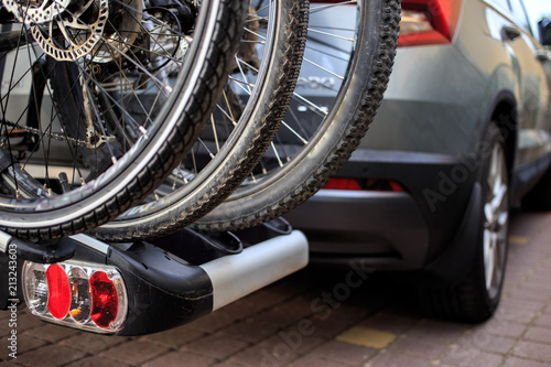Tableau sur toile bike carrier with bicycles for car, active vacation holiday