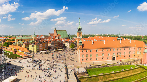 Warszawa stare miasto, widok na plac zamkowy i zamek Królewski. Warszawa z punktu widokowego.