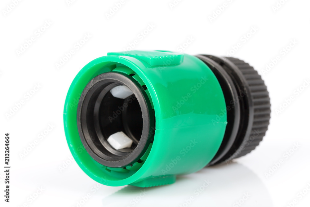 Quick connection to connect the hose to water the garden to the tap Quick connection to connect the hose to water the garden to the tap