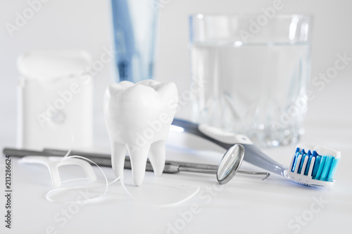 Ząb, zdrowie, koncepcja stomatologii.