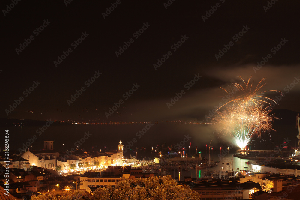 Naklejka premium Feux d'artifices à La Ciotat le 13 juillet 2018, Marseille, Sud de la France