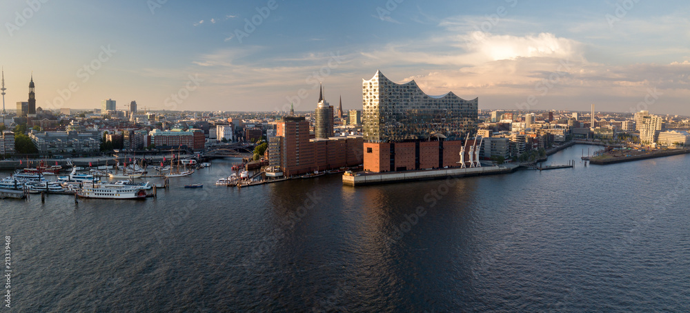 Panorama von der Elbphilharmonie in Hamburg