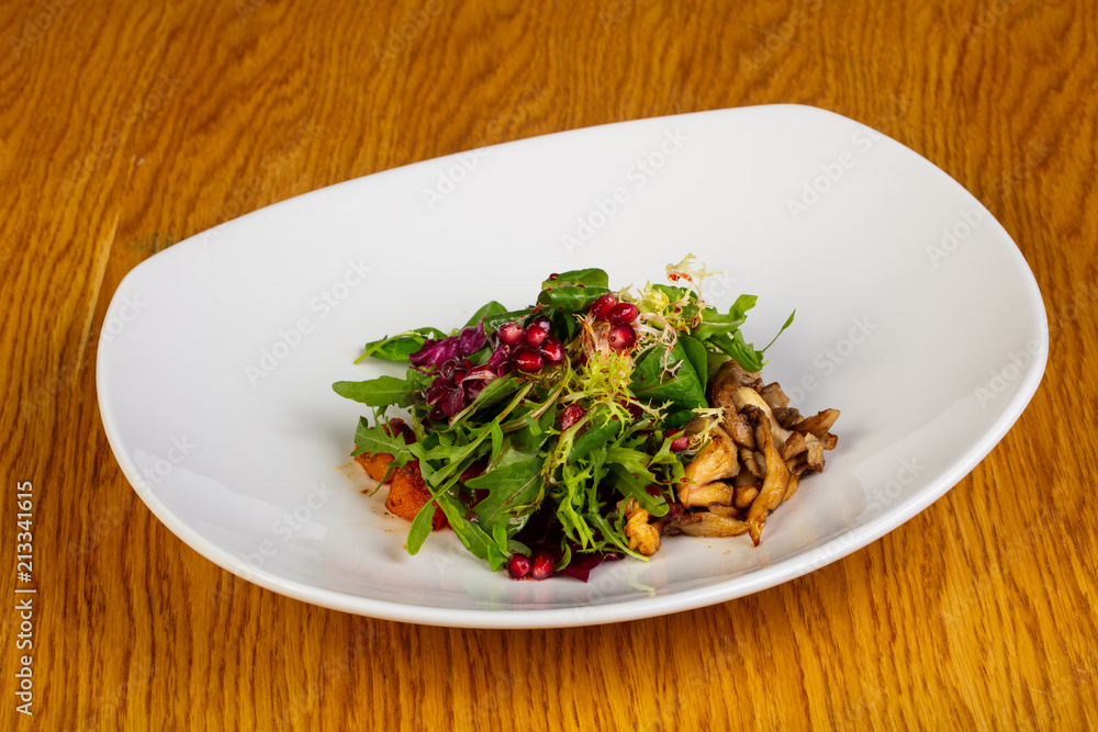 Salad with chicken liver Salad with chicken liver
