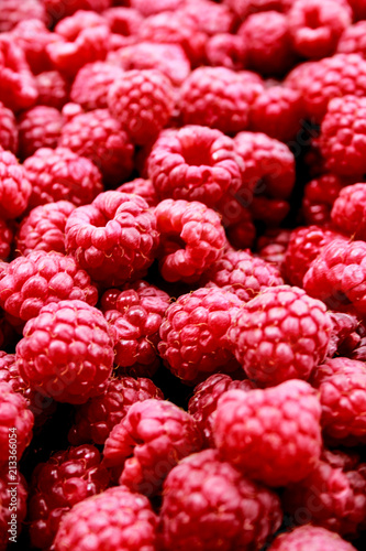 raspberry, fruit, food, berry, red, fresh, ripe, sweet, raspberries, healthy, berries, dessert, diet, closeup, freshness, summer, organic, juicy, delicious, fruits, vegetarian, natural, color, macro, 
