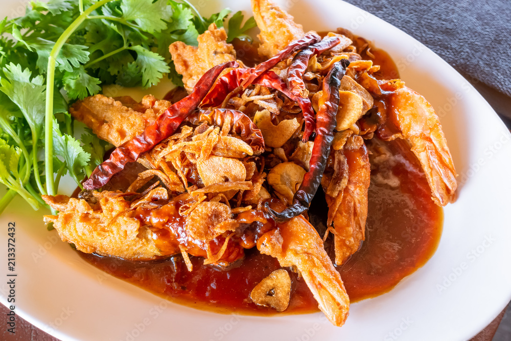 Stir fired shrimp with tamarind sauce, famous Thai style seafood
