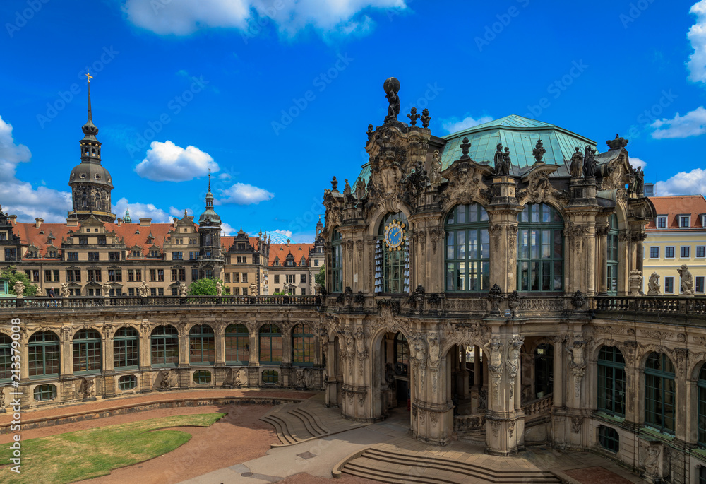 Dresden Zwinger mit Kunstgalerie und Museum