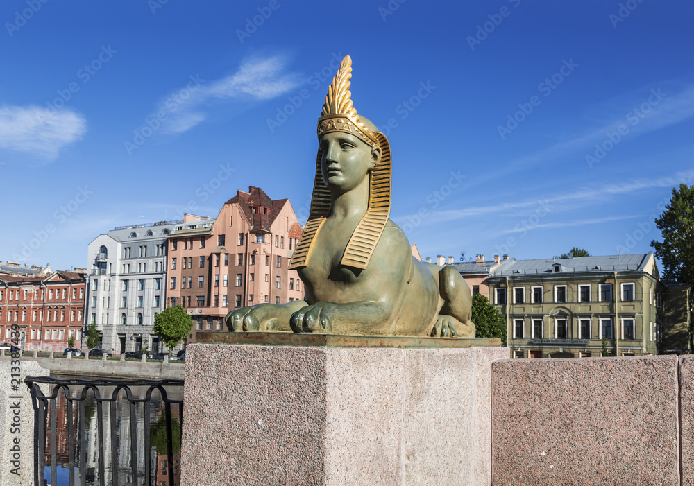 Obraz premium Sculpture of the Sphinx near the Egyptian bridge over the Fontanka river, St. Petersburg, Russia