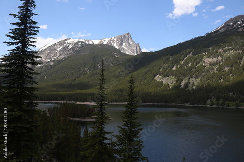 Fototapeta Naklejka Na Ścianę i Meble -  Montana Mountains and Lake