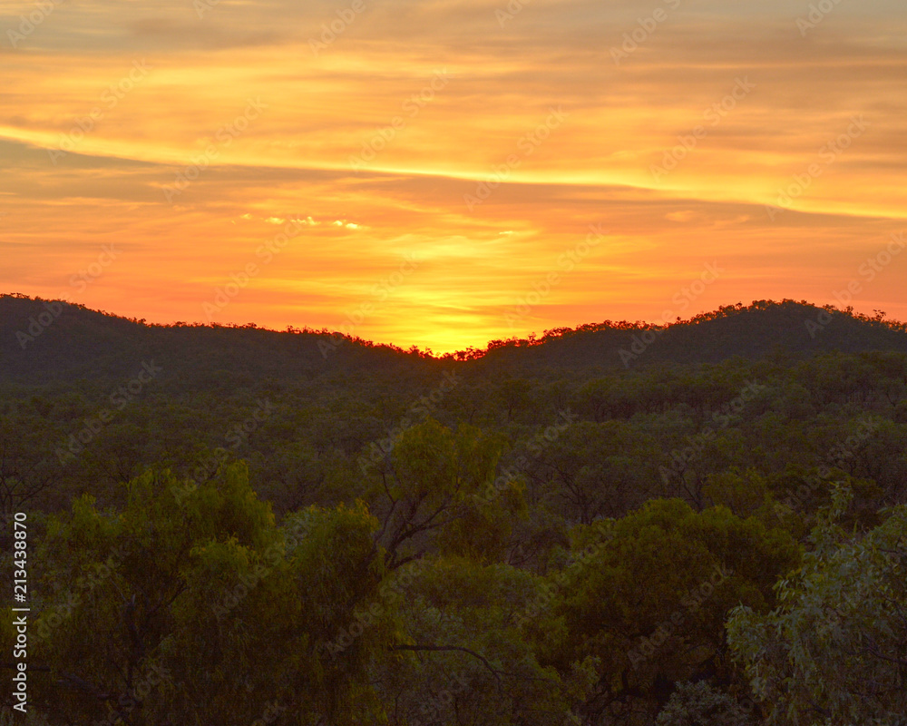 Naklejka premium Outback Queensland Sunset