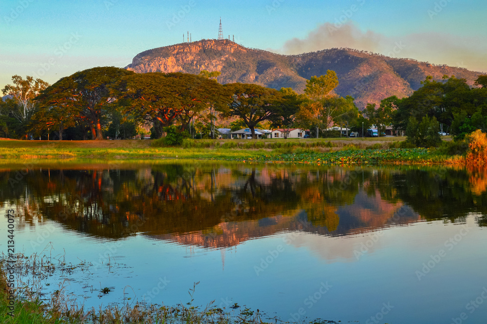 Fototapeta premium Ross River Sunset