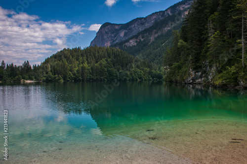 Splendido panorama del Lago di Tovel in Trentino