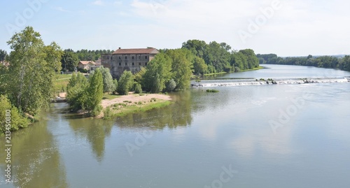 Confluent du Lot et de la Garonne à Aiguillon, France