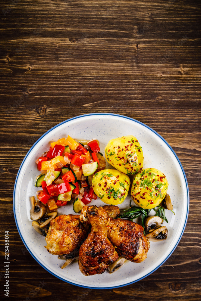 Roast drumsticks with potatoes Roast drumsticks with potatoes