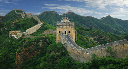 Leinwandbilder Chinesische Mauer Jinshanling Mauer durch grüne Gipfel  © MICHEL