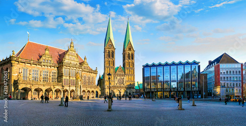 Bremer Marktplatz mit Rathaus und Dom 