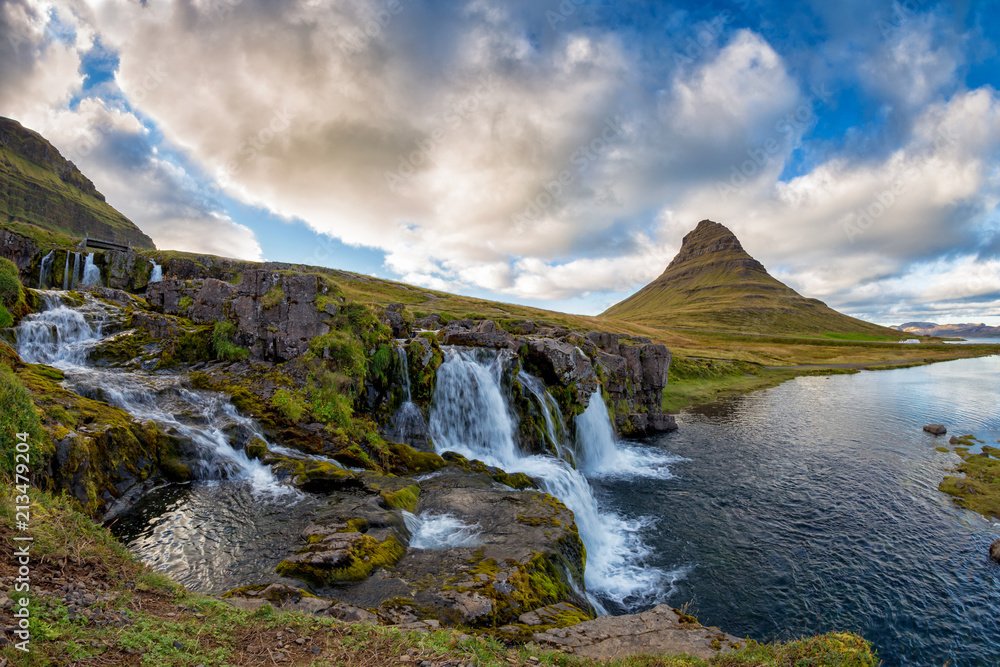 Fototapeta premium Kirkjufellsfoss Iceland