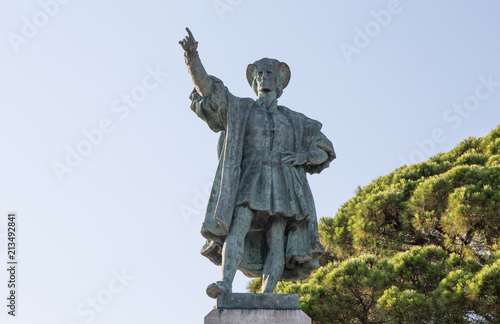 Obraz na plátně Christopher Columbus monument in Rapallo, Genoa province, Italy.