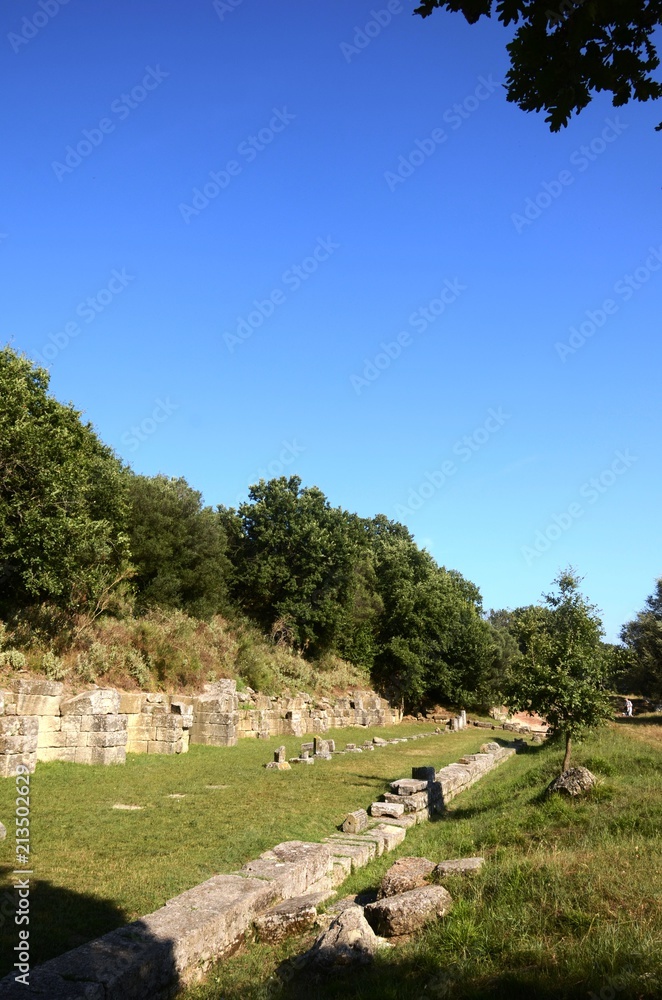 Albanie : Site archéologique greco-romain d’Apollonia d’Illyrie
Albanie : Site archéologique greco-romain d’Apollonia d’Illyrie