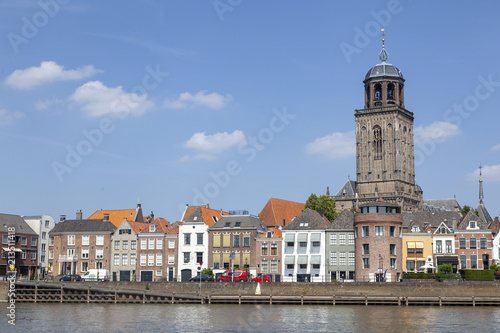 Stadtansicht mit Lebuinuskirche in Deventer, Niederlande