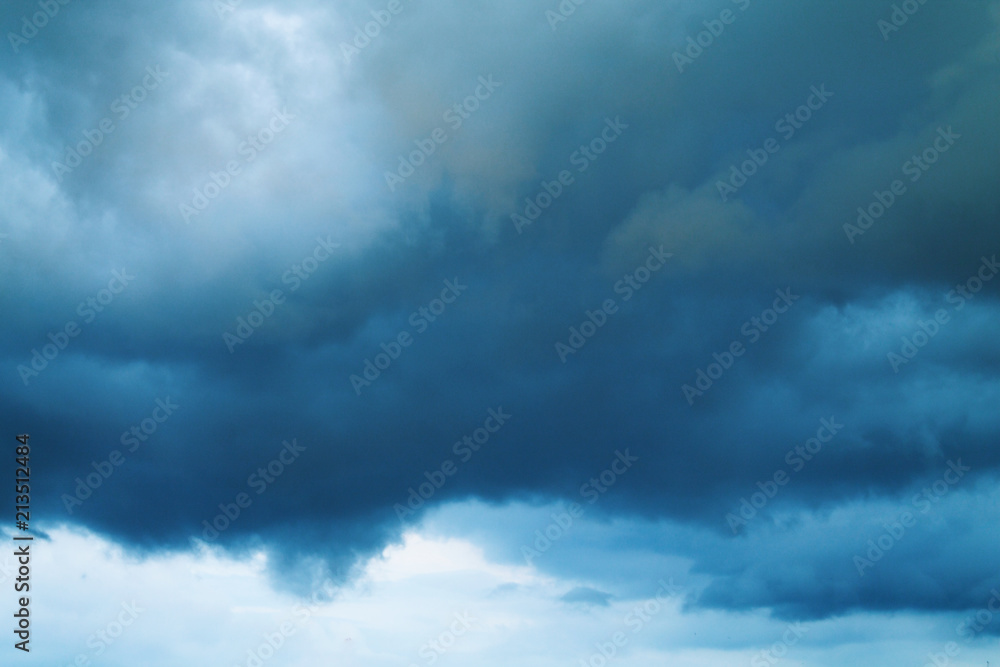 Obraz premium Dark stormy sky. The dark blue sky before the storm