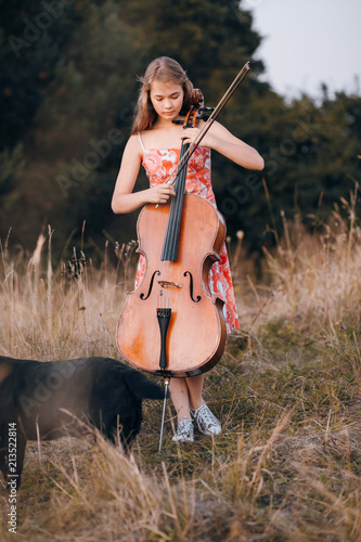 girl with cello