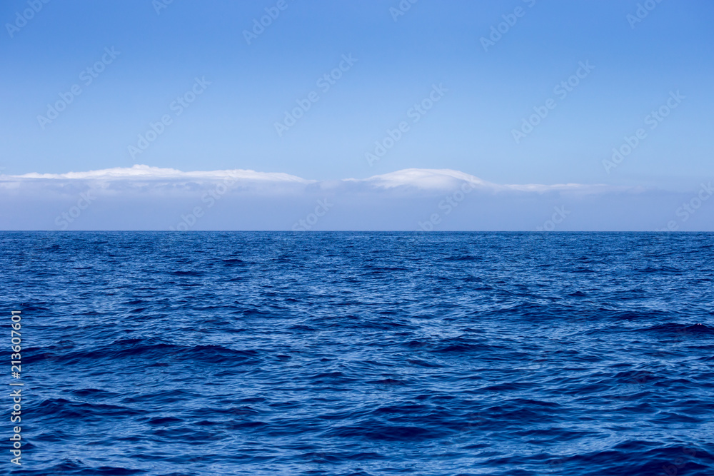 Obraz premium Beautiful blue Ocean and Sky Background.
