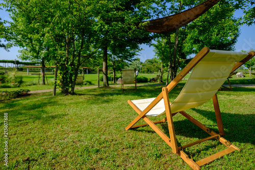公園と憩いの椅子