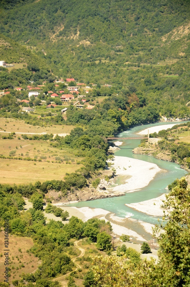Campagne dans la région de Përmet (Albanie)
