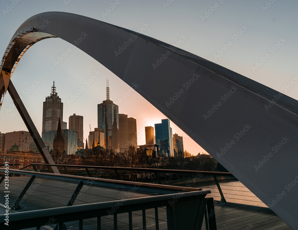 Fototapeta premium Melbourne cityscape framed by the Evan Walker Pedestrian