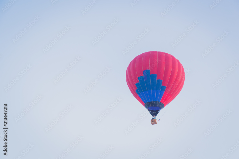 Obraz premium Colorful hot air ballon on the air