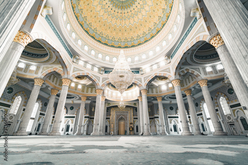 Cuadro en lienzo Hazrat Sultan Mosque inside prayer room in Nursultan Astana capital of Kazakhsta