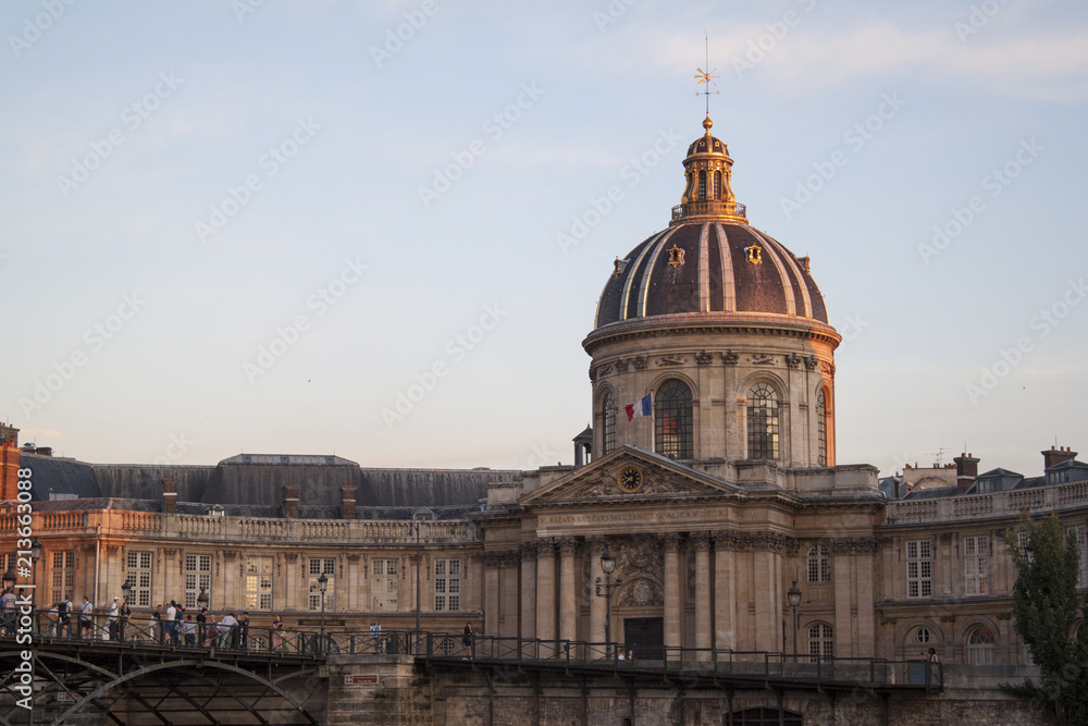 Palazzo accademia francese a Parigi Francia