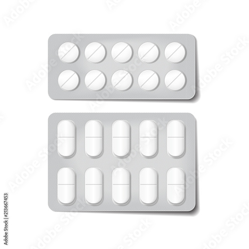 3d packaging for drugs. Painkillers, antibiotics, vitamins and aspirin tablets. Vector set of blisters pack, realistic illustrations with pills and capsules