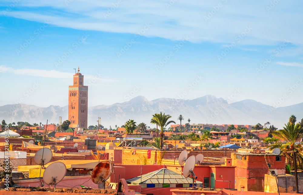 Obraz premium Panoramiczny widok z Marrakeszu i starej medyny, Maroko