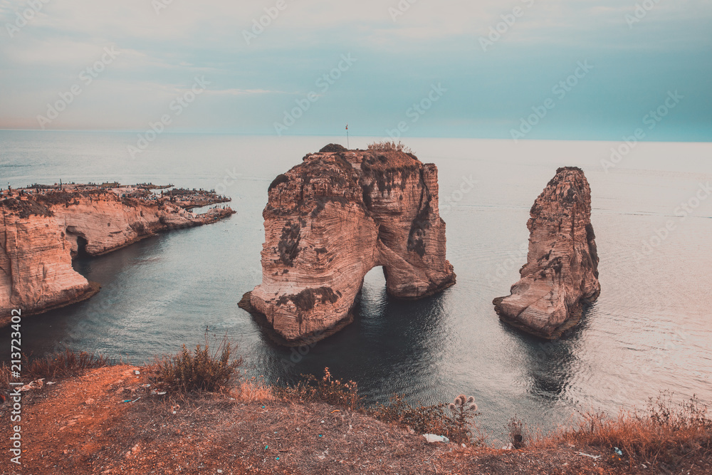 Fototapeta premium Raouche Rocks - Bejrut