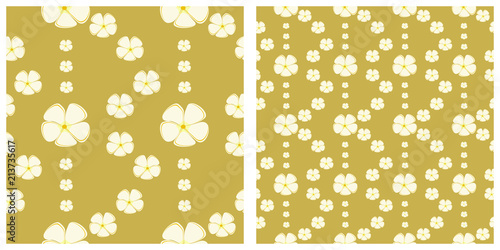 Seamless vector illustration background with plumeria flowers and leaves pattern.